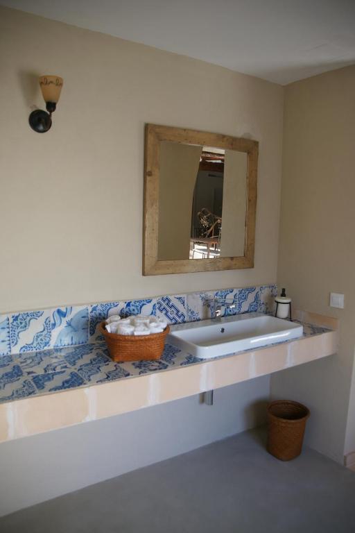 Hotel Rural Cal Torner Adults Only Guiamets ภายนอก รูปภาพ